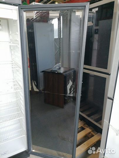 Холодильный шкаф витрина бу