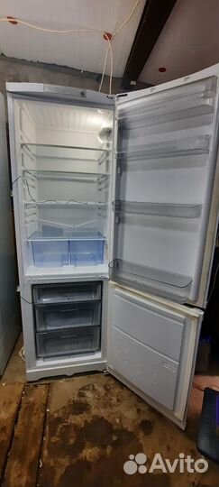 Холодильник Hotpoint-Ariston 1,85м (Доставка)