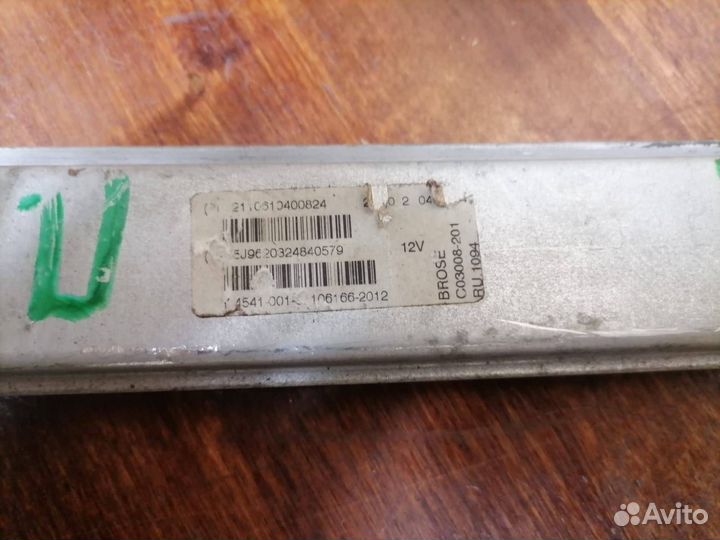 Стеклоподъемник передний правый Лада Приора