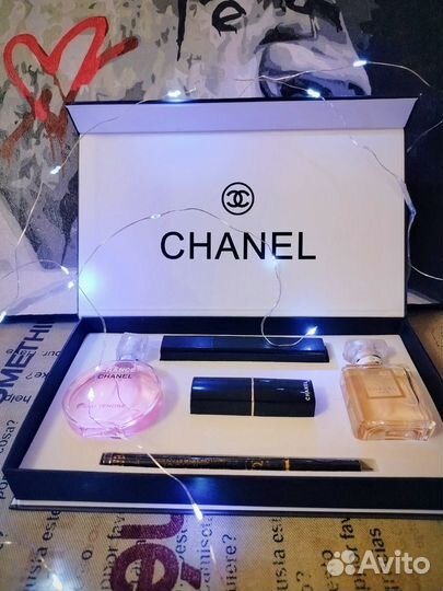 Новогодний набор косметики