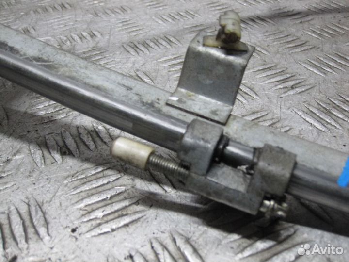 Стеклоподъемник передний левый Audi 100 C3 1982-91