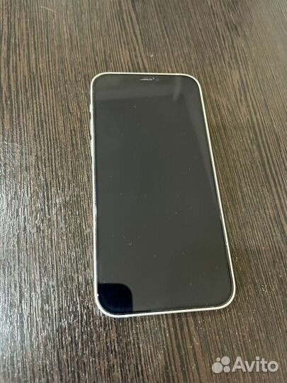iPhone 12, 64 ГБ