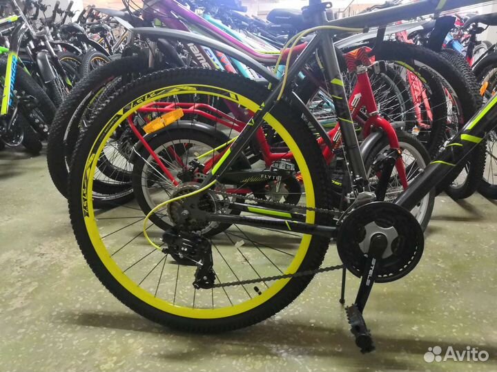 Велосипед 27.5 Stels 700 shimano