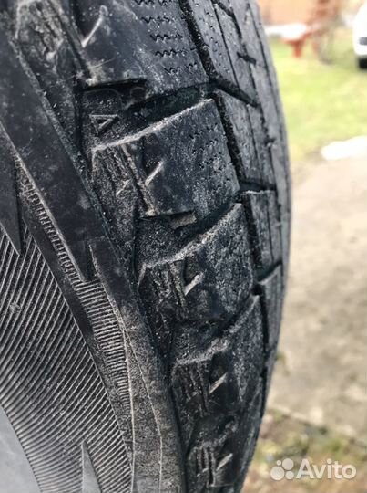 Bridgestone Blizzak DM-V1 235/60 R18 R