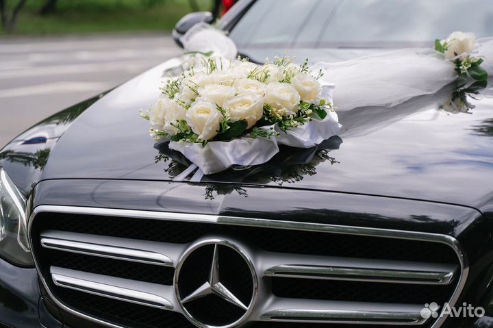 Свадебные украшения на машину
