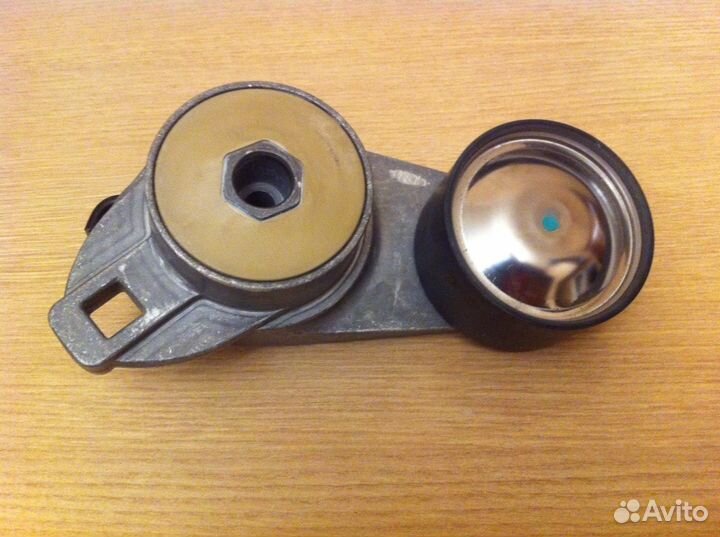 Натяжитель приводного ремня Dayco APV 1067