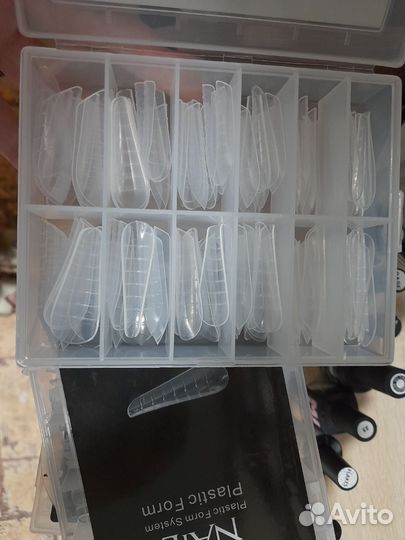 Гелевые типсы и верхние формы для наращивания