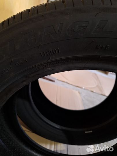 Triangle Sports TH201 215/55 R17 94W
