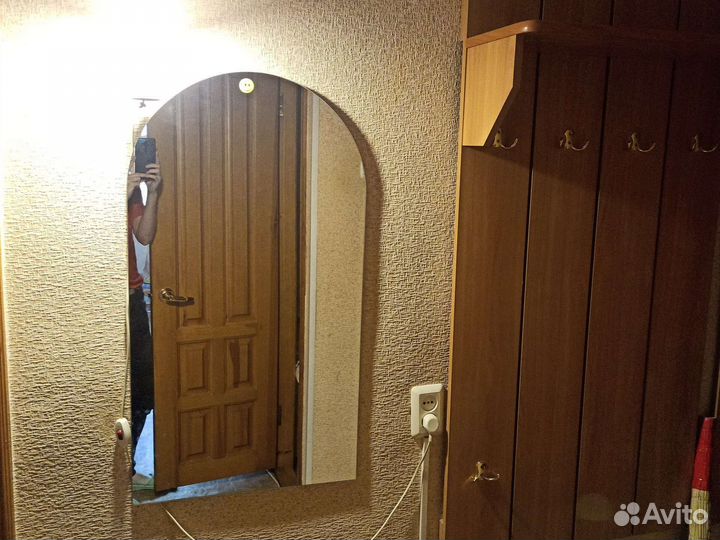 Зеркало настенное в прихожую