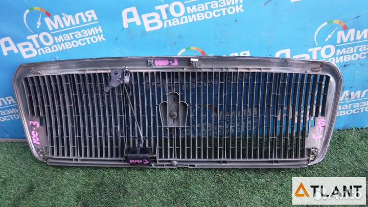 Решетка радиатора toyota crown majesta