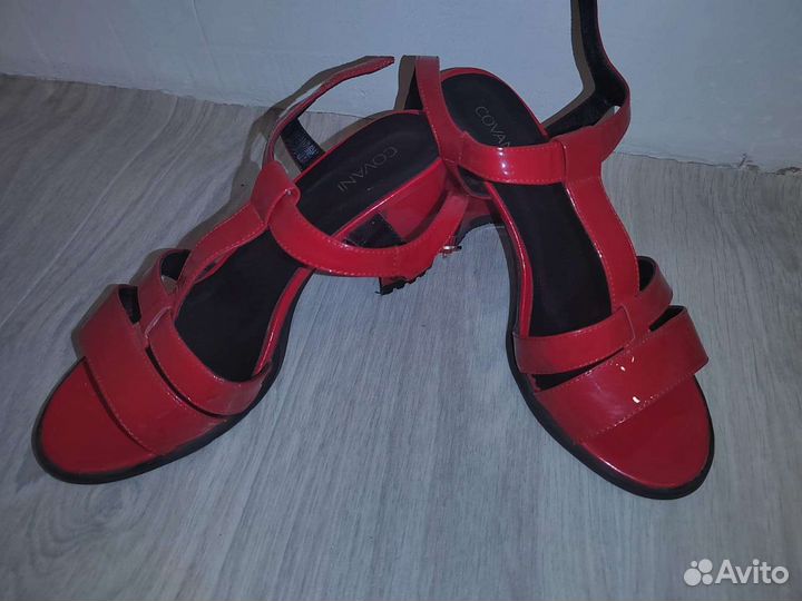 Продаю обувь