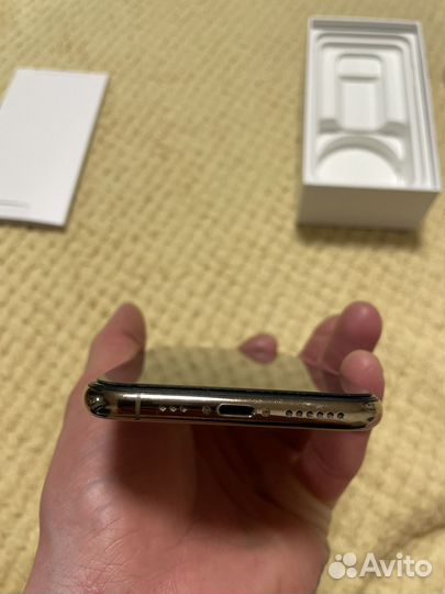 iPhone Xs, 64 ГБ