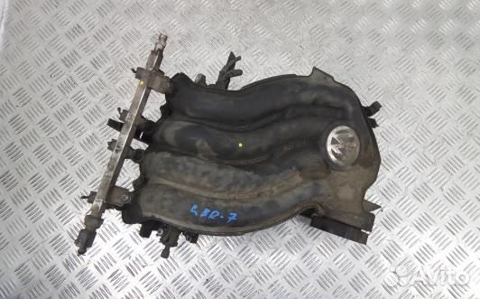 Впускной коллектор бензиновый volkswagen touran (1