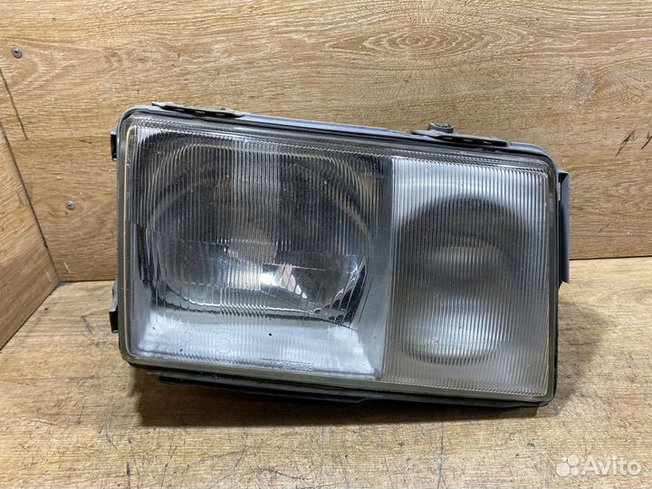 Фара передняя правая Mercedes W124 дорест 141765
