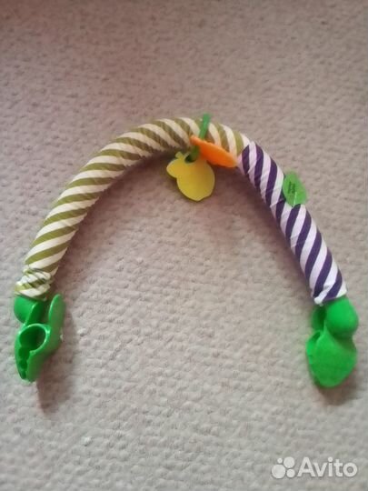 Развивающая дуга на коляску, автолюльку, кроватку