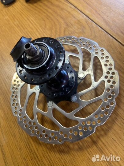 Втулка передняя с тормозным диском в сборе