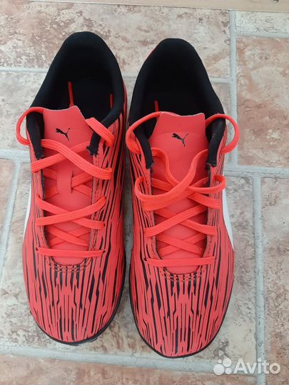 Футбольные бутсы Puma