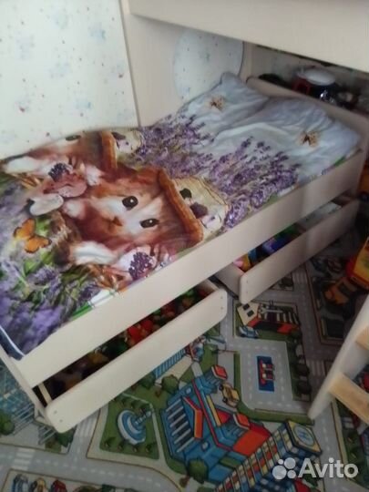 Детская двух ярусная кроватка с матрацами