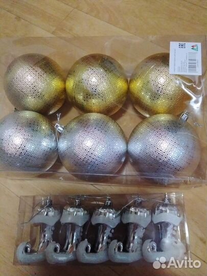 Новогодние игрушки. Новые