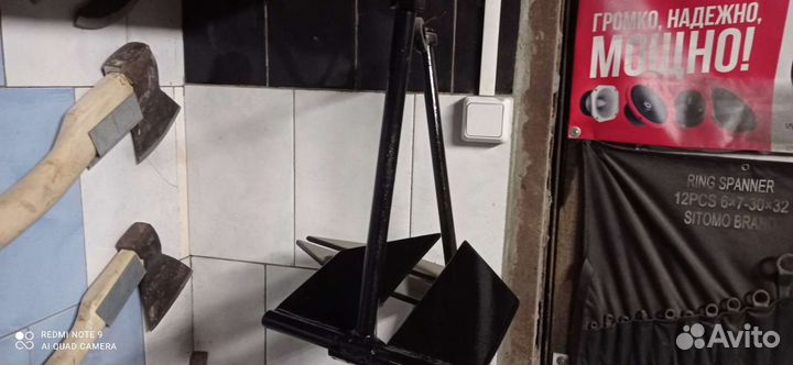 Якорь для лодки