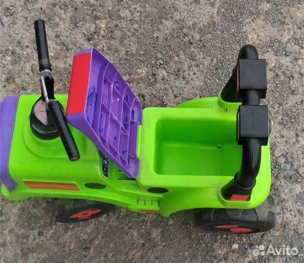 Продам машинку трактор