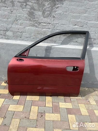 Дверь передняя левая Mitsubishi Carisma 1.6