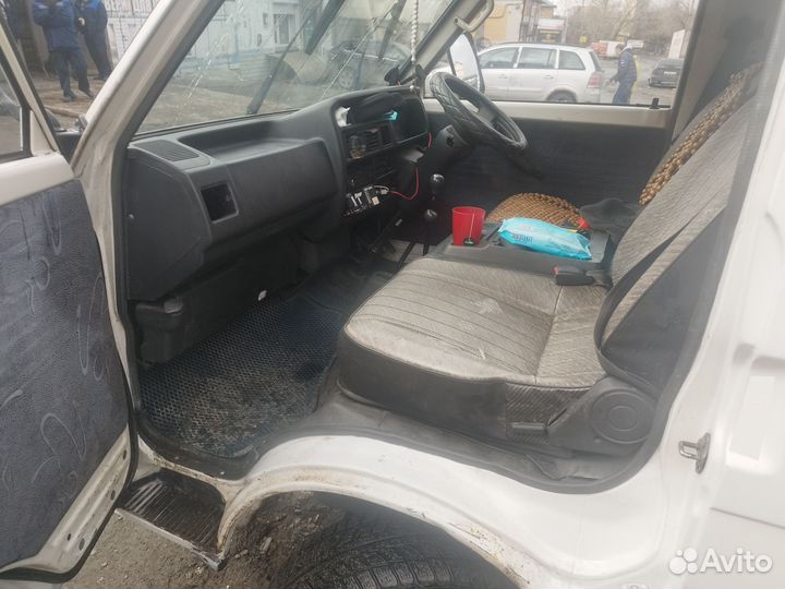 Mazda Bongo 2.0 МТ, 1998, 37 000 км