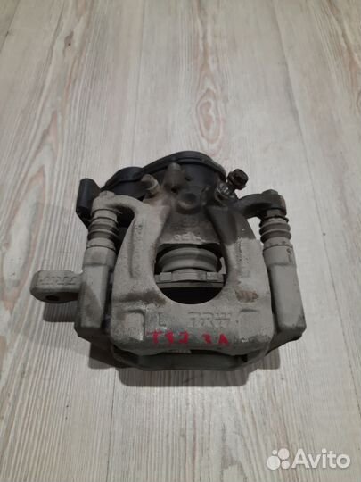 Суппорт тормозной задний Nissan qashqai J10 Лев