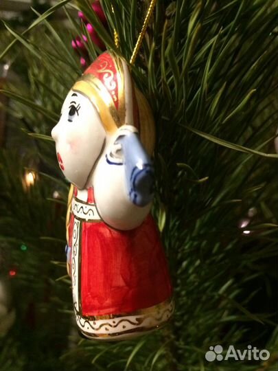 Новогодняя фарфоровая игрушка Марья