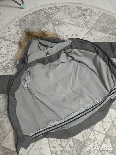 Продам зимнюю куртку на мальчика