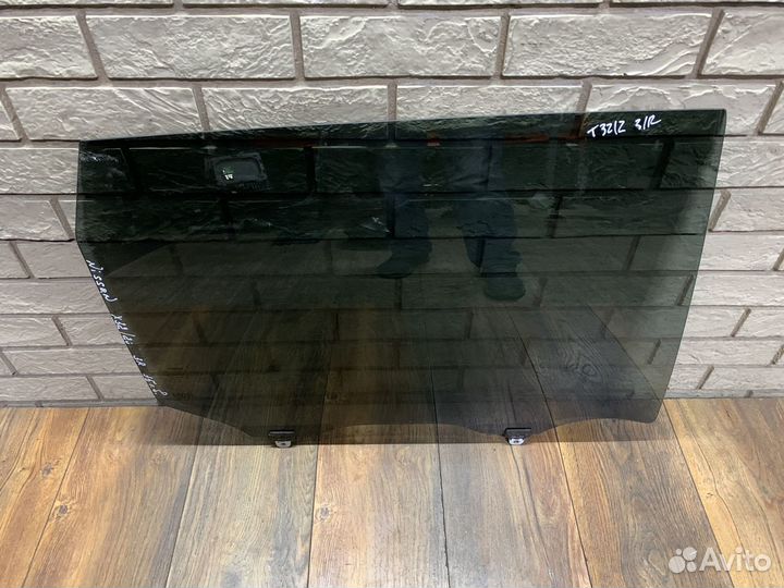 Nissan X-Trail T32 Стекло двери задней LH RH