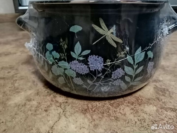 Новая кастрюля 4,5 литра
