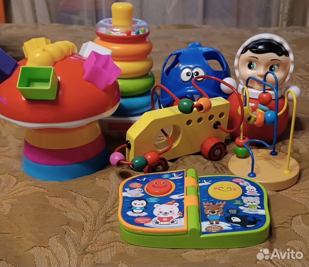 Развивающие игрушки для малышей