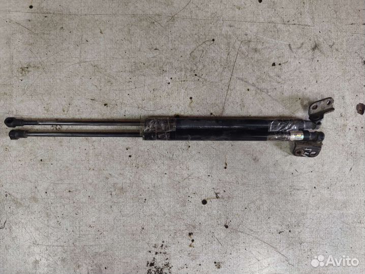 Упор капота Hyundai sonata 4 EF