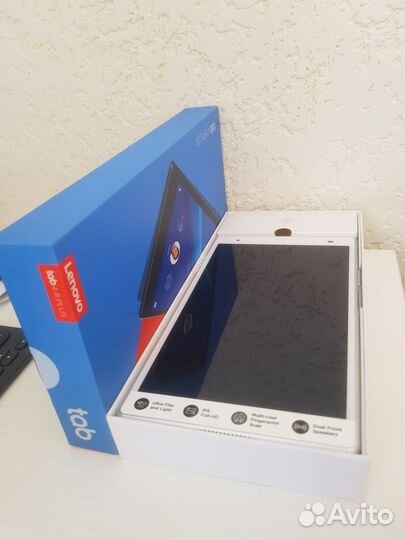 Планшет Lenovo TB-8704X 4gb 64Gb IPS 1920