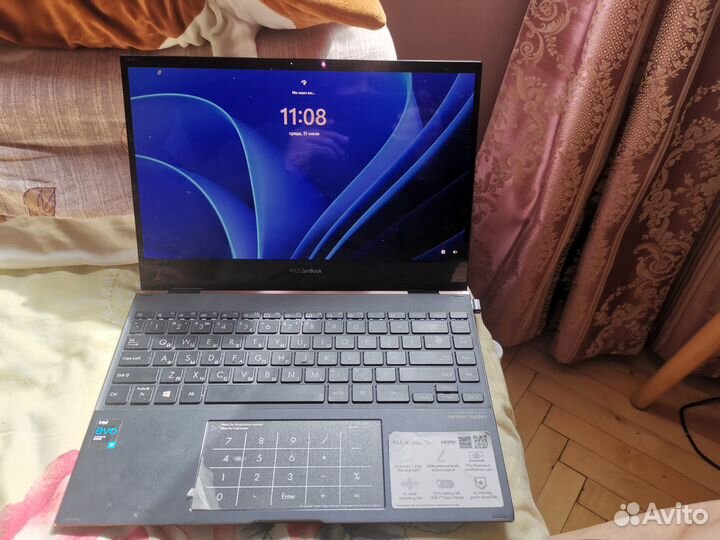 Asus Zenbook Flip E13 приезжайте UX371E