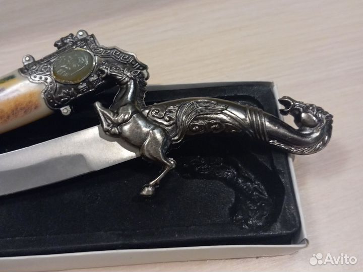 Подарочный нож