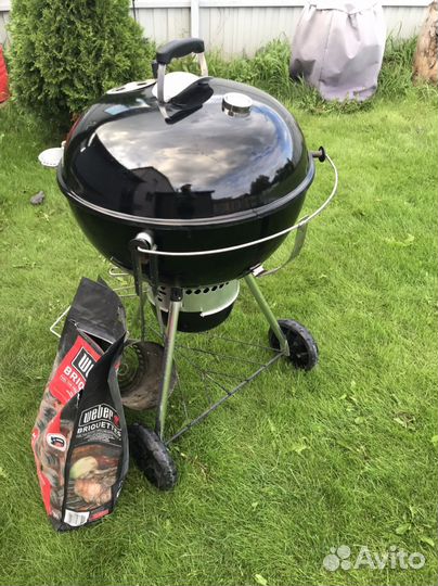 Угольный гриль Weber Master-Touch GBS E-5750