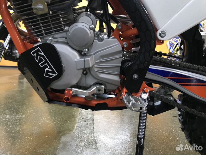 Защита картера и прогрессии Ataki EF 250 (4T 172 F