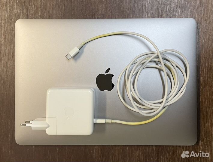 Apple MacBook Pro 13 2017 A1708 с дефектами