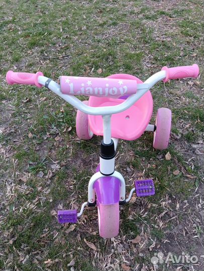 Детский велосипед трёх колесный