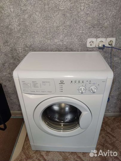 Стиральная машина indesit 5кг/1000об. в отлич. раб