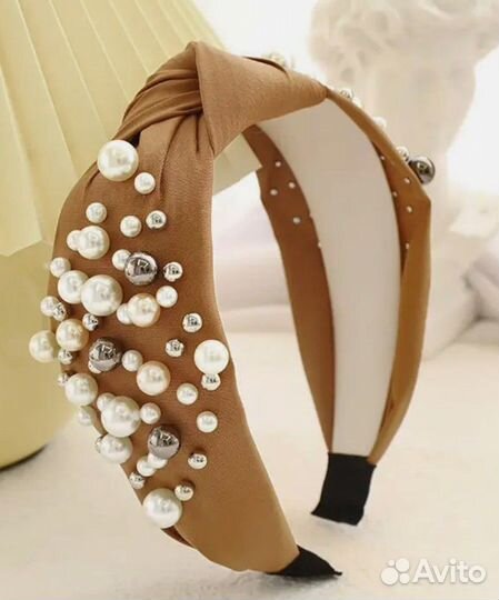 Ободок с разноцветным жемчугом