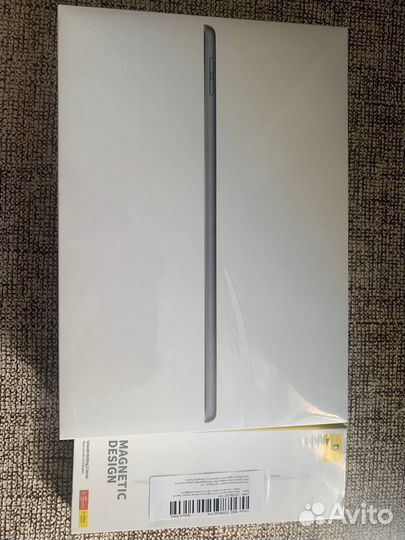 iPad 10.2