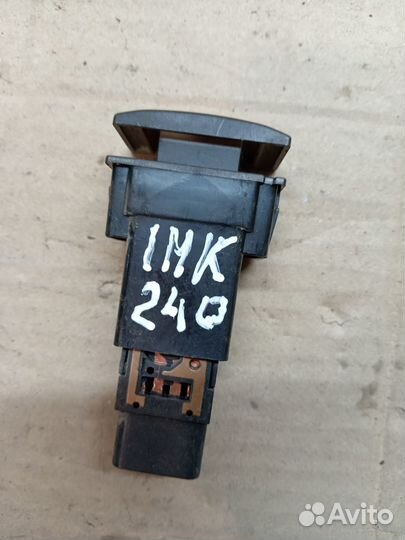 Кнопка обогрева переднего левого сиденья Geely MK