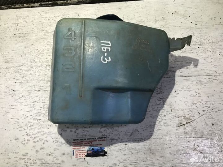 Бачок омывателя Фольксваген Пассат Б3 Passat B3