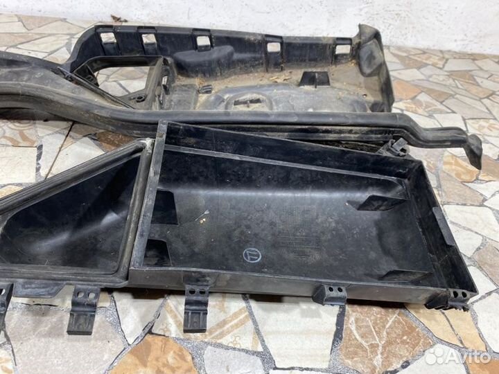 Корпус салонного фильтра Bmw 530I седан 3.0