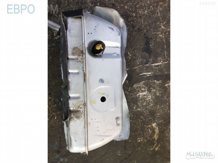 Бензобак / топливный бак mercedes W220 бензин