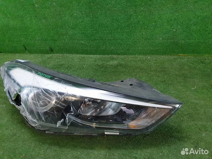Фара правая Hyundai Tucson