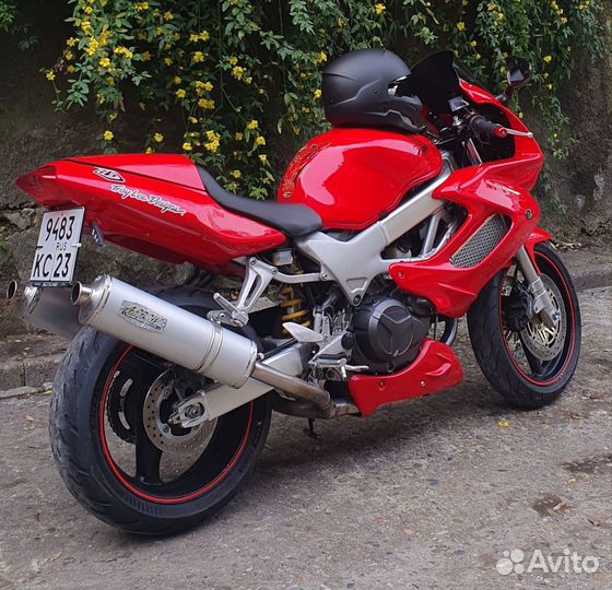 Honda VTR1000F